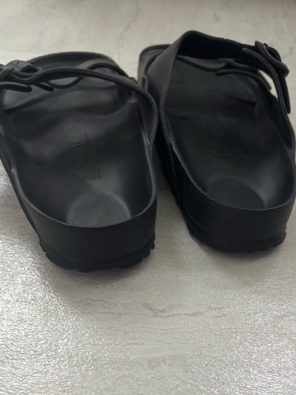 Black Birkenstock Arizona EVA 2 strap sandals, size 42 (11 women’s / 9 men’s) - Picture 4 of 6